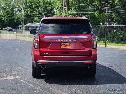 Used 2024 Chevrolet Suburban High Country AWD/4WD image 8