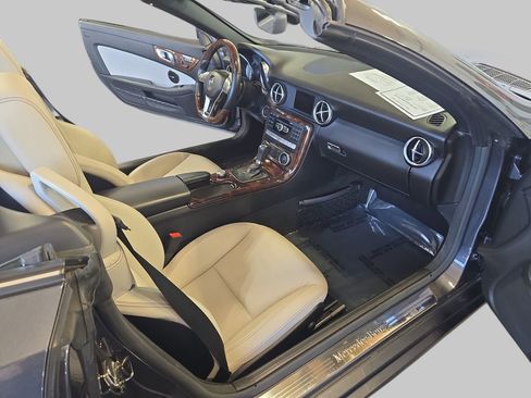 Used 2013 Mercedes-Benz SLK 250 image 11