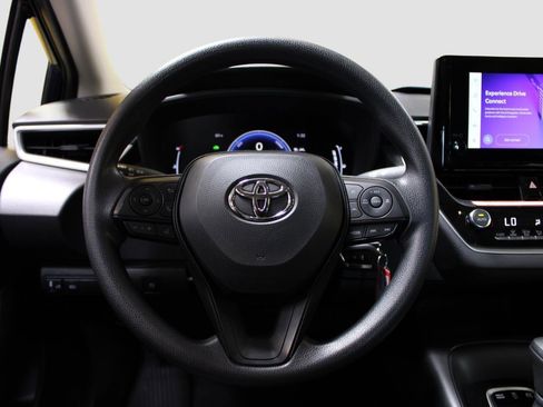Used 2026 Toyota Corolla LE FWD image 27