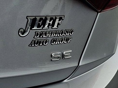 Used 2023 Volkswagen Jetta SE w/ Panoramic Sunroof Package image 35