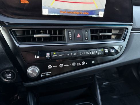 Certified 2025 Lexus ES 350 image 21
