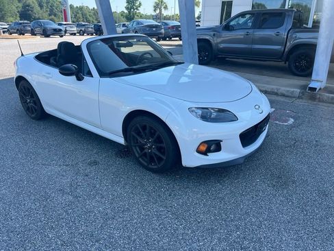 Used 2013 MAZDA MX-5 Miata Club RWD image 21
