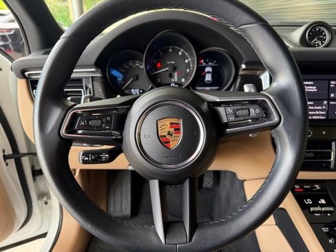 Certified 2023 Porsche Macan AWD/4WD image 14