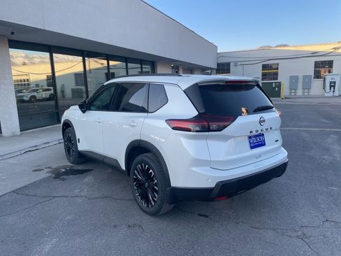 New 2026 Nissan Rogue SV image 7