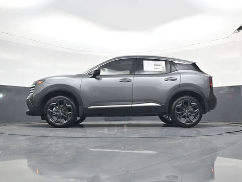 New 2026 Nissan Kicks SR w/ SR Premium Package AWD/4WD image 3