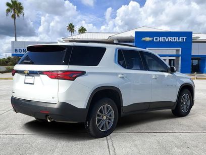 Used 2023 Chevrolet Traverse LT