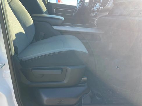 Used 2021 RAM 2500 Big Horn w/ Level 1 Equipment Group AWD/4WD image 19