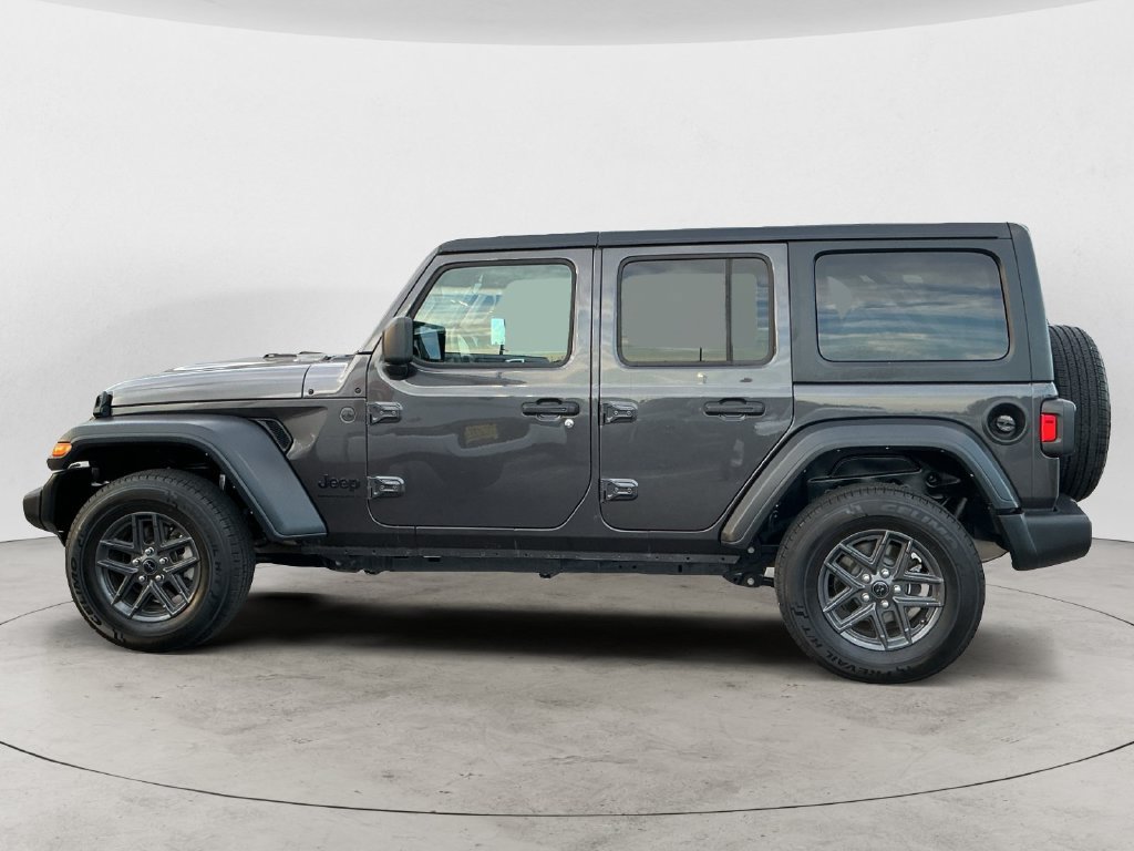 Used 2025 Jeep Wrangler Unlimited Sport AWD/4WD image 12
