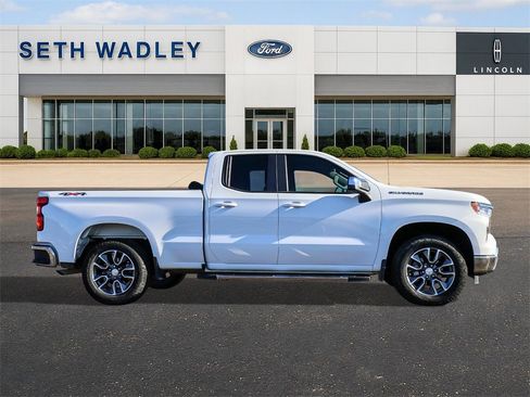 Used 2023 Chevrolet Silverado 1500 LT image 8