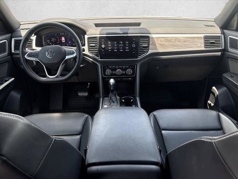 Used 2022 Volkswagen Atlas Cross Sport SE AWD/4WD image 19