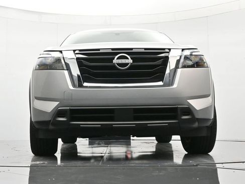 Certified 2024 Nissan Pathfinder SV image 38