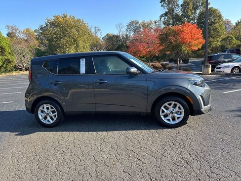 Certified 2023 Kia Soul LX w/ Option Group 015 image 2