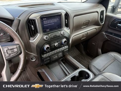 Used 2022 GMC Sierra 2500 Denali w/ Denali Ultimate Package AWD/4WD image 19