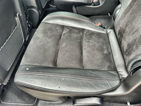 Used 2021 Dodge Durango R/T w/ Blacktop Package image 17