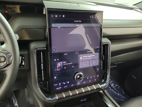 Used 2025 GMC Yukon XL AT4 w/ AT4 Premium Package AWD/4WD image 30