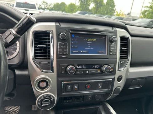 Used 2018 Nissan Titan PRO-4X w/ Pro-4x Utility Package AWD/4WD image 9