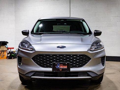 Used 2022 Ford Escape SE w/ Cold Weather Package image 3