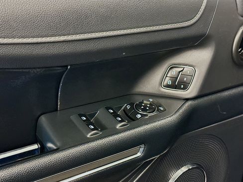 Used 2024 Ford Expedition Max XLT image 15