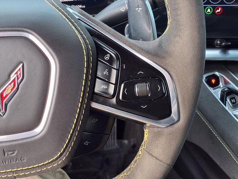 Used 2022 Chevrolet Corvette Stingray Premium Cpe w/ Z51 Performance Package image 19