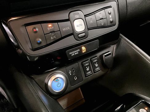 Used 2018 Nissan Leaf SL w/ SL Technology Package image 34