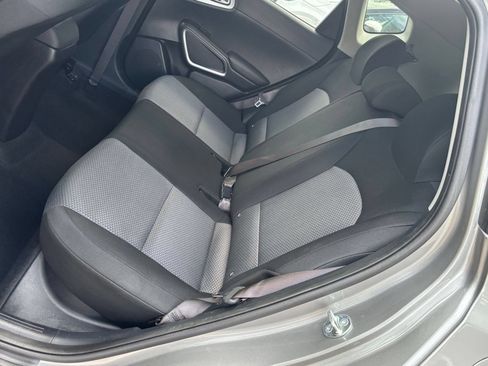 Used 2025 Kia Soul LX w/ LX Technology Package FWD image 34