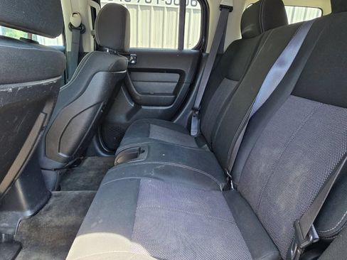 Used 2006 HUMMER H3 w/ Chrome Appearance Package AWD/4WD image 19