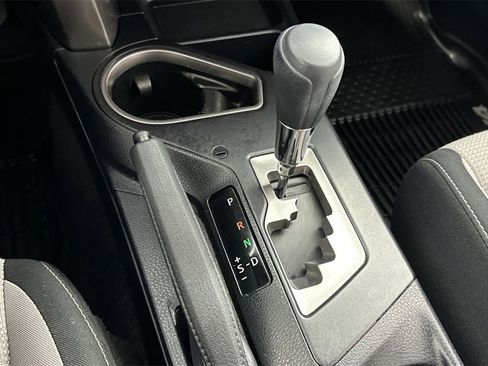 Used 2018 Toyota RAV4 XLE w/ Convenience Package image 23