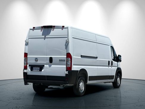 Used 2026 RAM ProMaster 2500 w/ Convenience Group FWD image 4