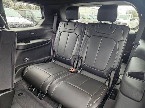 New 2026 Jeep Grand Cherokee L Limited AWD/4WD image 16