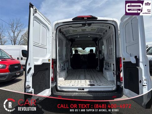 Used 2023 Ford Transit 250 Medium Roof AWD image 5