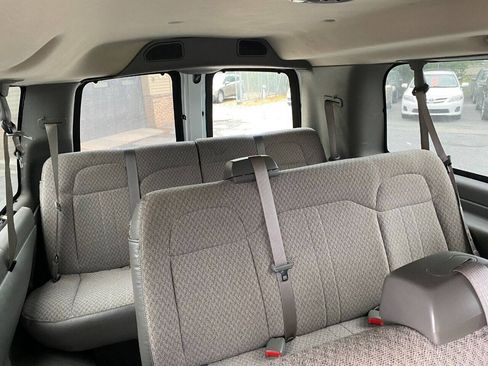 Used 2008 Chevrolet Express 3500 Extended Passenger w/ LT Preferred Equipment Group RWD image 21