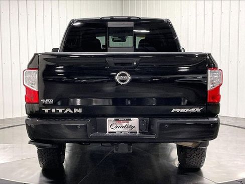 Used 2018 Nissan Titan PRO-4X w/ Pro-4x Convenience Package image 4