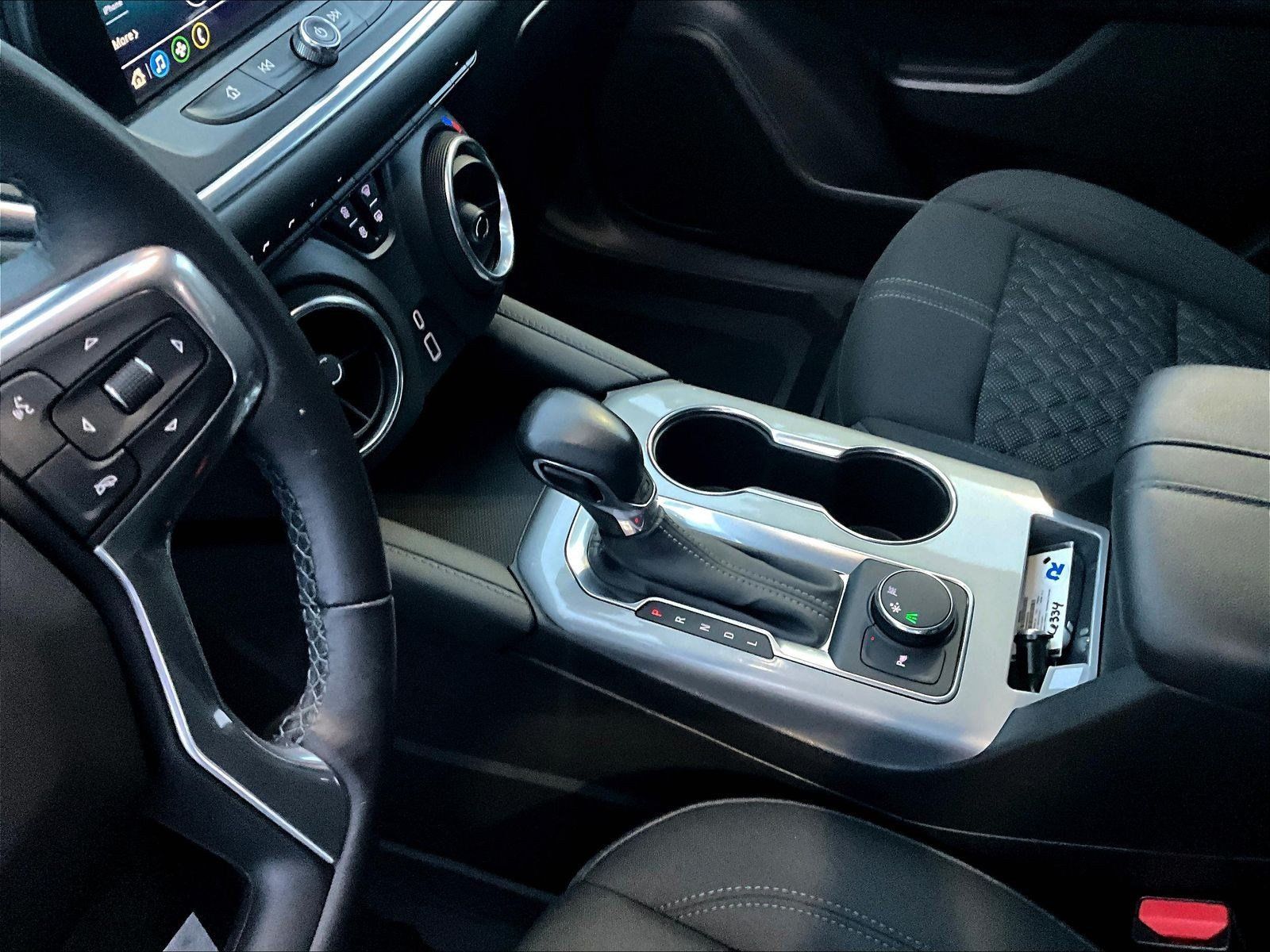 Used 2020 Chevrolet Blazer LT FWD image 18