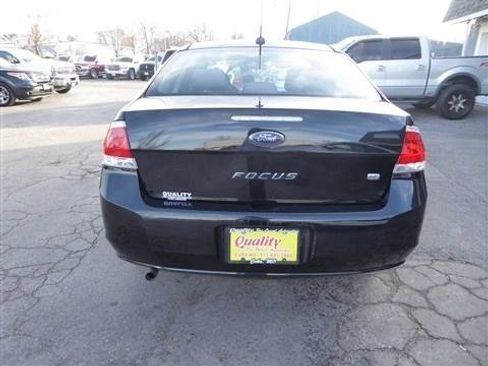 Used 2010 Ford Focus SE image 7