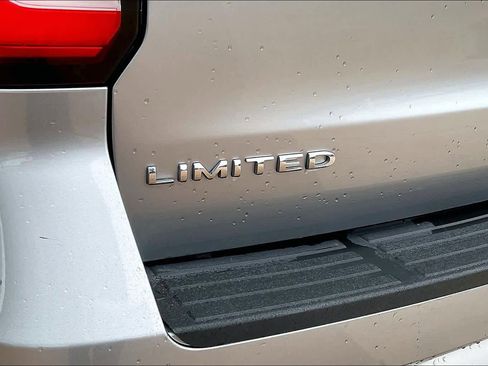 Used 2024 Ford Expedition Max Limited image 10