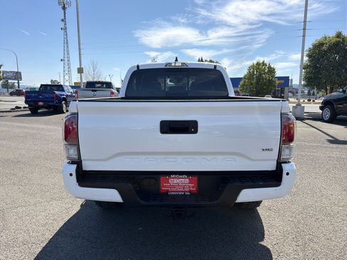 Used 2020 Toyota Tacoma TRD Off-Road w/ Technology Package AWD/4WD image 4