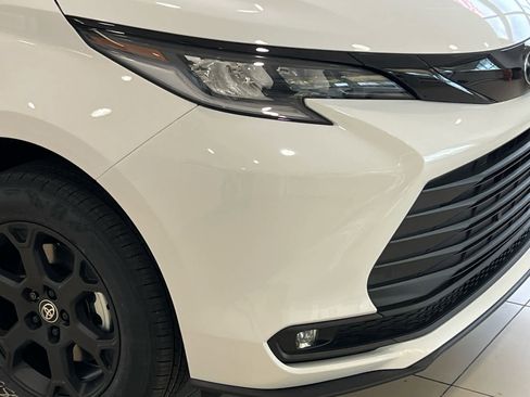 New 2026 Toyota Sienna XLE Woodland Edition image 2