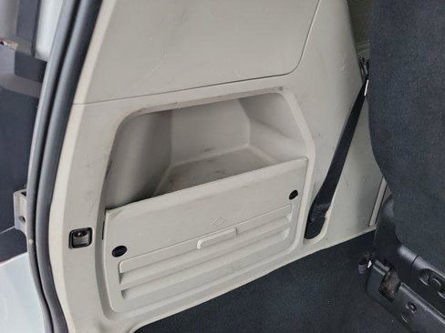 Used 2016 Dodge Grand Caravan SE w/ Quick Order Package 29E SE image 9