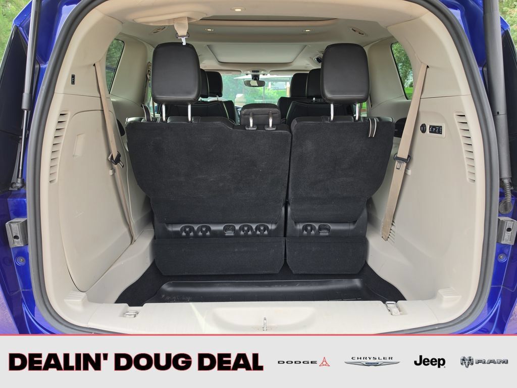 Used 2020 Chrysler Pacifica Limited FWD image 24