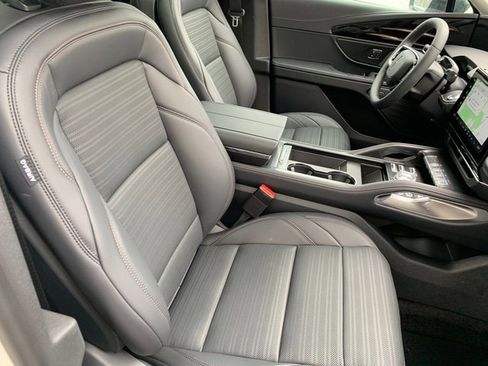 New 2026 Lincoln Nautilus Reserve w/ Jet Appearance Package image 11