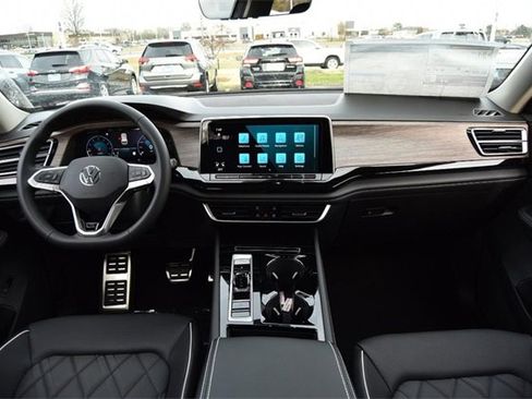 New 2026 Volkswagen Atlas SEL Premium R-Line image 7