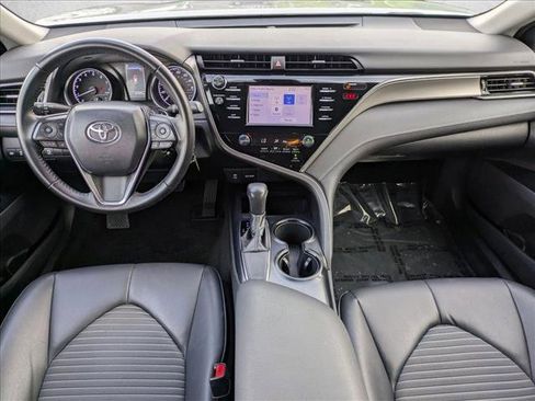 Used 2019 Toyota Camry SE image 16