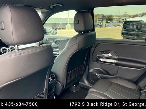 Used 2025 Mercedes-Benz GLB 250 GLB 250 image 19