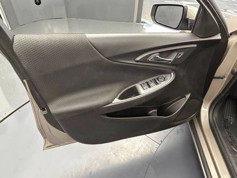 Used 2024 Chevrolet Malibu LT FWD image 38
