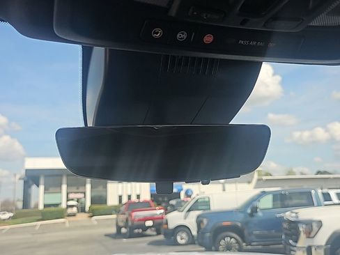 New 2026 GMC Sierra 3500 Denali Ultimate w/ LPO, Black Badging Package image 24