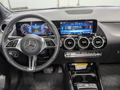 Certified 2026 Mercedes-Benz GLA 250 GLA 250 image 5