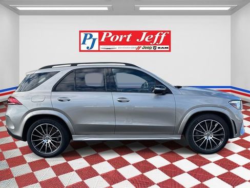 Used 2022 Mercedes-Benz GLE 450 4MATIC image 3
