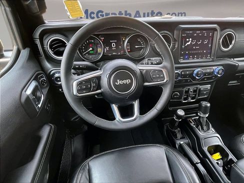 Used 2023 Jeep Wrangler Unlimited Sahara w/ Dual Top Group AWD/4WD image 10