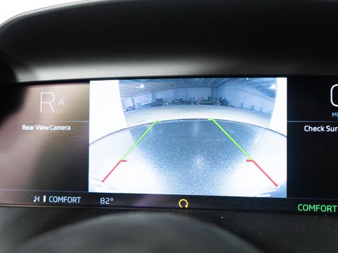 Used 2024 McLaren 750S image 34