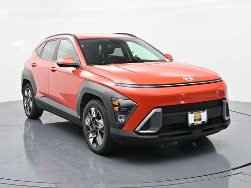 Used 2024 Hyundai Kona SEL image 4